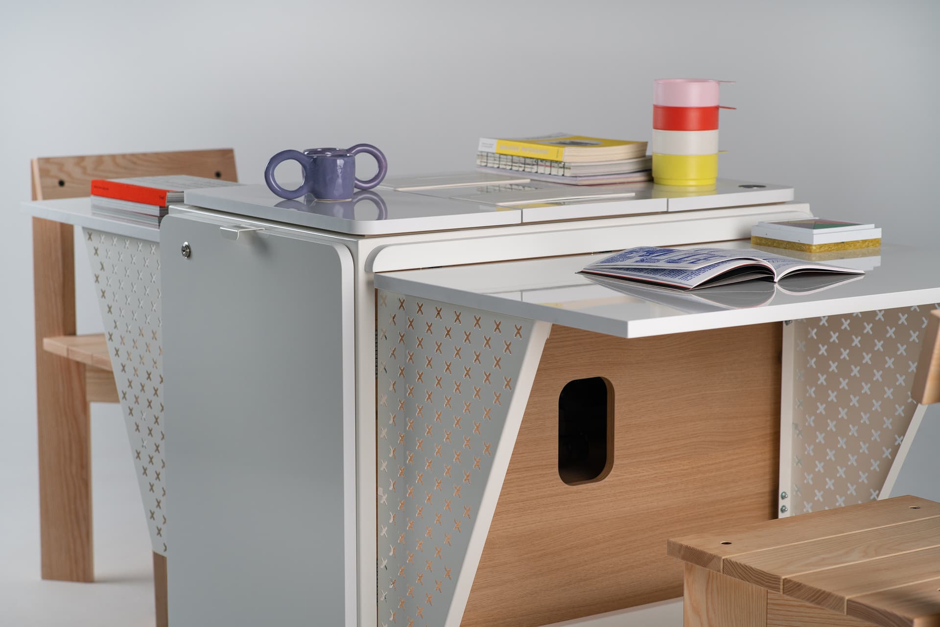Designed for Collaboration: The Performer's Dual Workspace - image 2
